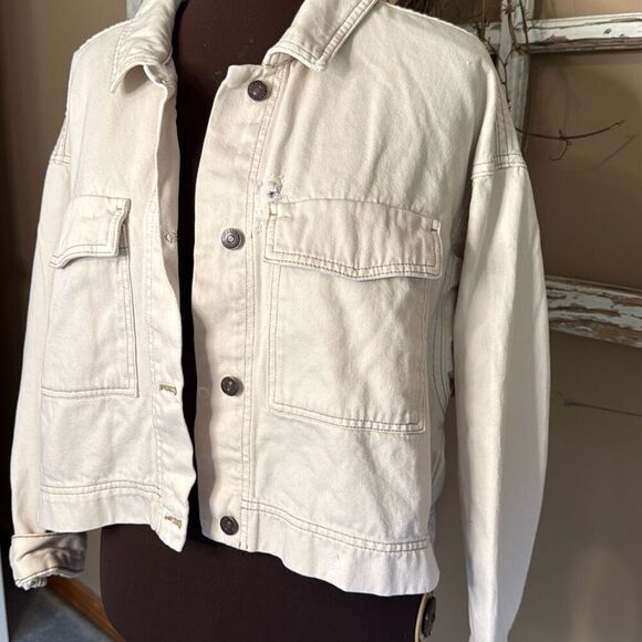 Abercrombie and Fitch utility trucker jacket womens size XL cream color distress - Picture 2 of 8